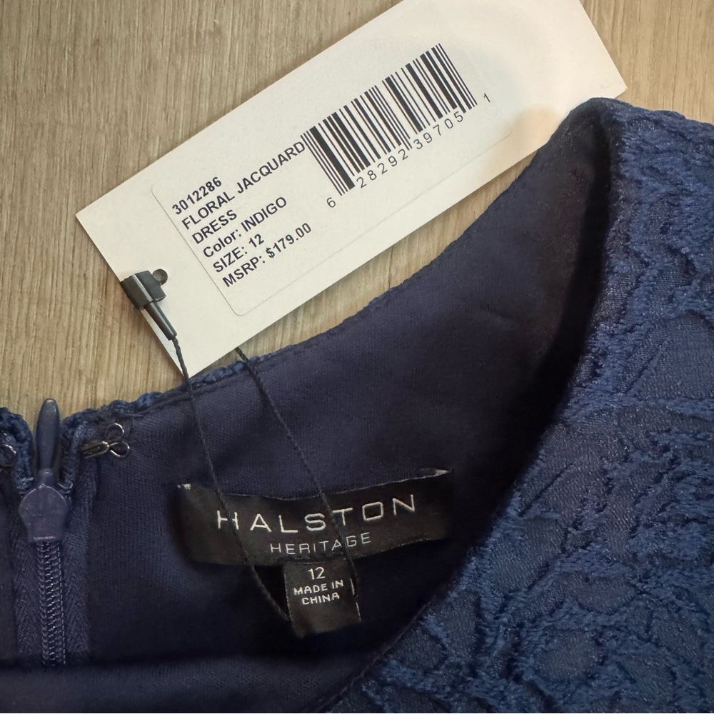 *NEW* HALSTON Heritage Indigo Floral
Jacquard Sleeveless High/Low Cocktail Dress - Picture 4 of 13
